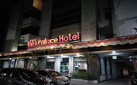 Riez Palace Hotel Tegal